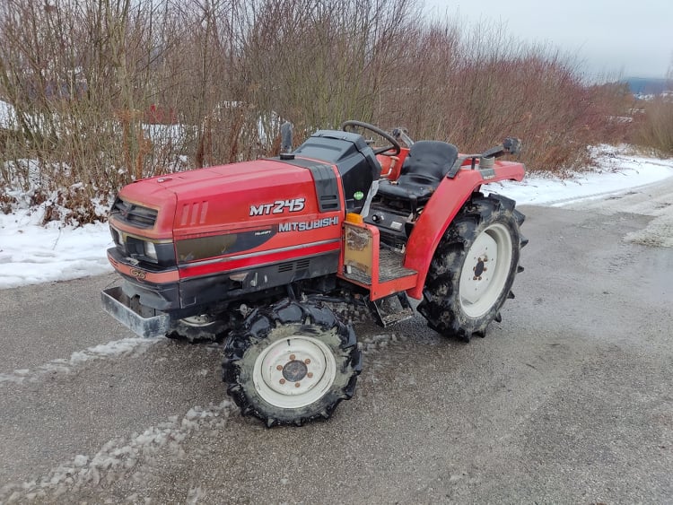 Malotraktor Mitsubishi Mt D Malotraktory A Pr Slu Enstvo